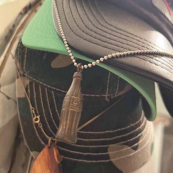 Coca Cola Coke Bottle Necklace - Picture 5 of 7